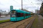 VGF Bombardier Flexity Classic S Wagen 256+2xx als Doppeltraktion am 10.02.24 in Frankfurt am Main Uni Klinik