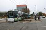 VGF Bombardier Flexity Classic S Wagen 271+2xx als Doppeltraktion am 10.02.24 in Frankfurt am Main Uni Klinik