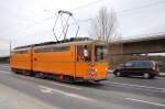 Der Schienenschleifwagen 2002 am 06.12.2006 auf den Gleisen am Ratsweg in Richtung des gleichnamigen Kreisels.