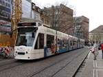 Freiburger VAG Siemens Combino Basic 273 am 21.03.17 in der Innenstadt