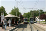 Mit der Straßenbahn nach Freiburg-Landwasser -     Die Endhaltestelle Moosweiher am nördlichen Ende der Trabantenstadt Landwasser.