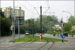 Durch Freiburg-Wiehre ins Rieselfeld -    Blick von der Haltestelle 'Heinrich-von-Stephan-Straße in Richtung Westen in die Basler Straße, die ab hier zur Bundesstraße (B3 und B31) wird.