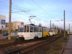 Straenbahn Gera: Tatra Straenbahn Triebwagen KT4D Nummer 320 kurz nach Verlassen der Endhaltestelle Bieblach - Ost.