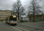 Ein TW der Baureihe KT4D ( Typenbezeichnung für einen Einrichtungs-Kurzgelenktriebwagen) in Görlitz, Linie 2  20.11.2021 16:07 Uhr.