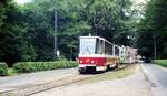 Straßenbahn Görlitz, Niederschlesien__Tw 3 [KT4D-C; ČKD Tatra, 1987; +2019] auf Linie 2 nach Biesnitz quert diagonal den Sechs-Städte-Platz.__28-06-1992 
