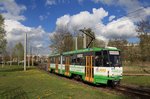 Görlitz Tw 313 erreicht die Schleife Königshufen, 24.04.2016.