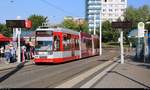 MGT6D, Wagen 636, der Halleschen Verkehrs-AG (HAVAG) als Linie 16 von Göttinger Bogen nach Beesen erreicht die Haltestelle Rennbahnkreuz.