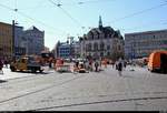 Blick auf Gleisbauarbeiten für die Hallesche Verkehrs-AG (HAVAG) an der Haltestelle Marktplatz, die vier Tage andauerten.