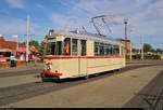 Gothawagen T57 (VEB Waggonbau Gotha), Wagen 523, der Halleschen Straßenbahnfreunde e.V. steht anlässlich des Tags der offenen Tore im HAVAG Betriebshof in der Freiimfelder Straße in Halle (Saale).
[1.9.2018 | 10:06 Uhr]