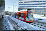 Linie 1 auf Abwegen:  Am Donnerstag steht Duewag/Siemens MGT6D, Wagen 622, auf dem Riebeckplatz in Halle (Saale).