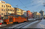 Die Magdeburger Straße hinauf...
Erneut begegnete mir das Arbeitsfahrzeug Tatra T4D-C (Wagen 035), welches zum Aufnahmedatum seit einer Woche in Halle (Saale) im Dauereinsatz war. Diesmal ging es nach der Beräumung der Ludwig-Wucherer-Straße Richtung Riebeckplatz und weiter zur Altstadt.

🧰 Hallesche Verkehrs-AG (HAVAG)
🕓 14.2.2021 | 16:47 Uhr