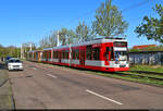 Eine Duewag/Siemens-MGT6D-Doppeltraktion wurde zu Beginn ihrer Fahrt an der Soltauer Straße in Halle (Saale) aufgenommen.