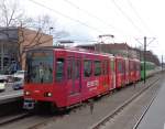 2 Wagen des Typs TW 6000 als Linie 2 Alte Heide an der Dragonerstr.