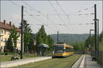 Mit der Straßenbahn nach Karlsruhe-Wolfartsweier -    Die Haltestelle 'Schlesier Straße (West)' in Durlach.