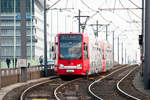 Die Linie 9 mit der Wagennummer 4059 auf dem Weg nach Köln-Sülz