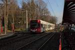 4085 der KVB kurz vor der Einfahrt in Refrath am dortigen Wendepunkt in Fahrtrichtung Weiden West am 26.01.2020.