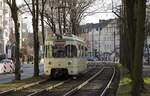 Am 13.02.2022 führte der Historische Straßenbahn Köln e. V. Wartungs- und Ausbildungsfahrten mit dem historischen Triebwagen 1019 durch, hier hat er gerade die Haltestelle Dürener Straße/Gürtel in Richtung Aachener Straße verlassen