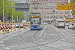 LVB 1139 (Line )e nach Lößnig) am Goerdelerring in Leipzig.