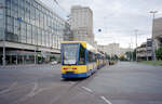 Leipzig LVB SL 11 (NB4 (LVB-Typ 68) 903) Augustusplatz am 15. Juli 2008. - Scan eines Farbnegativs. Film: Kodak FB 200-7. Kamera: Leica C2.