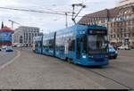 Duewag/Siemens NGT8, Wagen 1153 mit Werbung für EuroEyes, der Leipziger Verkehrsbetriebe (LVB) als Linie 12 von Leipzig, Gohlis-Nord, Virchowstraße, nach Leipzig, Johannisplatz, erreicht die