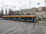 Leipzig LVB SL 7 (NGT12 (LVB-Typ 38) 1205) in Richtung Böhlitz-Ehrenberg bei der Ausfahrt aus der Haltestelle Hauptbahnhof Leipzig / Willy-Brandt-Platz am 17.