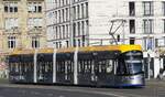 Triebwagen 1058 vom Hersteller Solaris / PL, eingesetzt bei den Leipziger Verkehrsbetrieben nahe dem Hauptbahnhof am 17.04.2022