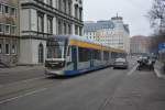 Niederflurstraßenbahn  1221  auf der Linie 15 nach Miltitz.