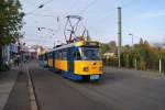 Am 25.10. war T4D-M 2190 mit NB4 921 auf einer Fotofahrt unterwegs. Nachgestellt wurde die Überquerung des Markkleeberger Bahnüberganges in der Rathausstraße im Zuge der Linie 9.