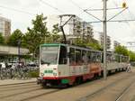 20.06.2008, Magdeburg. In der Ernst-Reuter-Allee herrscht ein reger Straßenbahnverkehr. Tatra-Triebwagen T4 Bj. 1989 von CKD Praha Nr. 1278 und 1279 sowie dem Beiwagen 2144