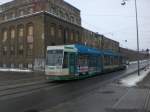 Magdeburg: Straenbahnlinie 8 nach Neustdter See an der Haltestelle Buckau/Wasserwerk.(18.2.2010)