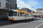 Diese Straßenbahn mit der Nummer  272  fährt am 21.04.2016 auf der Linie 50.