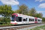 Straßenbahn Mainz / Mainzelbahn: Stadler Rail Variobahn der MVG Mainz - Wagen 232, aufgenommen im Mai 2017 zwischen Mainz-Lerchenberg und Mainz-Marienborn.