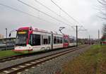 MVG Stadler Variobahn 232 (100 Jahre Wohnbau Mainz Vollwerbung) am 02.12.17 in Mainz auf der Mainzelbahn