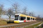 Straßenbahn Mainz / Mainzelbahn: Stadler Rail Variobahn der MVG Mainz - Wagen 225, aufgenommen im Dezember 2017 bei der Bergfahrt zwischen Mainz-Lerchenberg und Mainz-Marienborn.