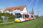 Straßenbahn Mainz / Mainzelbahn: Adtranz GT6M-ZR der MVG Mainz - Wagen 215, aufgenommen im April 2018 in Mainz-Bretzenheim.