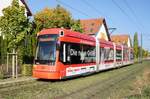 Straßenbahn Mainz / Mainzelbahn: Stadler Rail Variobahn der MVG Mainz - Wagen 221, aufgenommen im Oktober 2018 in Mainz-Bretzenheim.