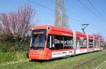 Straßenbahn Mainz / Mainzelbahn: Stadler Rail Variobahn der MVG Mainz - Wagen 221, aufgenommen im April 2019 in Mainz-Bretzenheim.