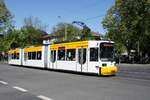 Straßenbahn Mainz: Adtranz GT6M-ZR der MVG Mainz - Wagen 209, aufgenommen im April 2020 an der Haltestelle  Goethestraße  in Mainz.