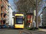 MVG Stadler Variobahn 217 am 10.04.15 in Mainz von einen Fußgängerüberweg aus fotografiert