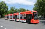 Straenbahn Mainz: Stadler Rail Variobahn der MVG Mainz - Wagen 222, aufgenommen im Mai 2015 an der Haltestelle  Goethestrae  in Mainz.