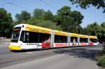 Straenbahn Mainz: Stadler Rail Variobahn der MVG Mainz - Wagen 225, aufgenommen im Juni 2015 in der Nhe der Haltestelle  Am Gautor  in Mainz.