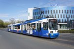 Straßenbahn Mainz: Adtranz GT6M-ZR der MVG Mainz - Wagen 207, aufgenommen im April 2016 in der Nähe der Haltestelle  Bismarckplatz  in Mainz.