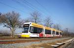 Straßenbahn Mainz / Mainzelbahn: Stadler Rail Variobahn der MVG Mainz - Wagen 225, aufgenommen im Februar 2017 zwischen Mainz-Lerchenberg und Mainz-Marienborn.