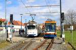 RNV Düwag Hängerzug 1017+1057 trifft am 01.03.20 in Heddesheim den Wagen 5643 in der Wendeschleife 