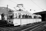 Damals der  letzte Schrei  bei der OEG: Triebwagen 81 (Rastatt 1963) in Schriesheim (30.