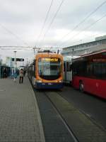 Eine RNV Variobahn in Heidelberg Hbf am 28.01.11