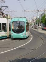 Eine RNV Variobahn in Mannheim am 21.04.11