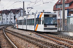 Nachschuss vom rnv-Tramwagen 5647 als Linie 4 (Käfertal Bahnhof - Oggersheim Endstelle), am 24.3.2016 bei der Ausfahrt aus dem Bahnhof Käfertal.