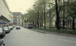 Mnchen MVV Tramlinie 19 (M5.65 2668) Promenadeplatz im April 1990.