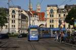 Line 17 biegt um die Kurve aus der Sonnenstraße in die Bayerstraße am Abend des 29.05.2015. Endstation Amalienburgstraße.-